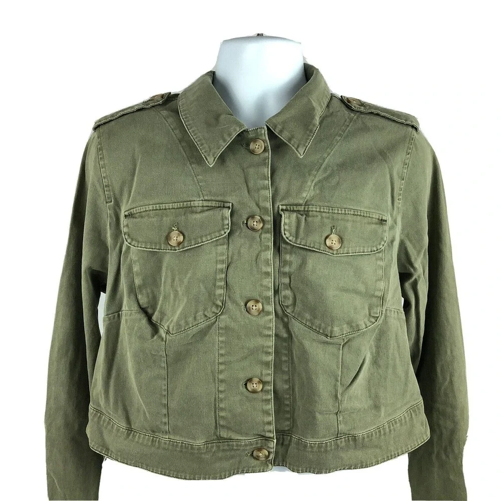 Torrid Women's Green Fashion‎ Stretch Jacket Size 2 Big Button Olive Green Boxy
